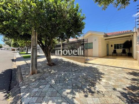 Casa à venda em Maringá, Jardim Diamante, com 2 quartos, com 90 m²