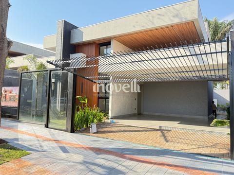 Casa à venda em Maringá, Jardim Iguaçu, com 3 suítes, com 185.38 m²